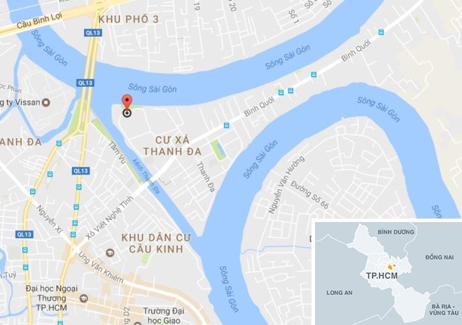 Nguoi than khoc ngat ben thi the dan ong troi song Sai Gon hinh anh 2