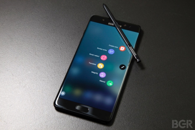 Samsung gian tiep xac nhan Galaxy Note 8 ra mat nam nay hinh anh 1