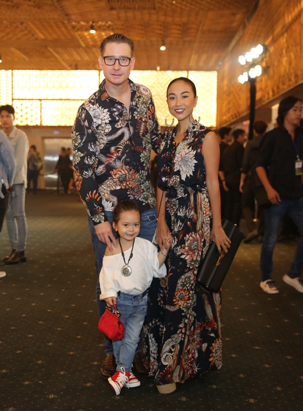 Gia đình ca sĩ Đoan Trang.