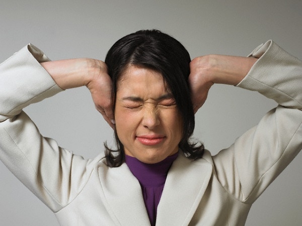 Sập bẫy chị dâu tạo ra, tôi biến thành đứa con dâu bất hiếu trong mắt nhà chồng - Ảnh 2.