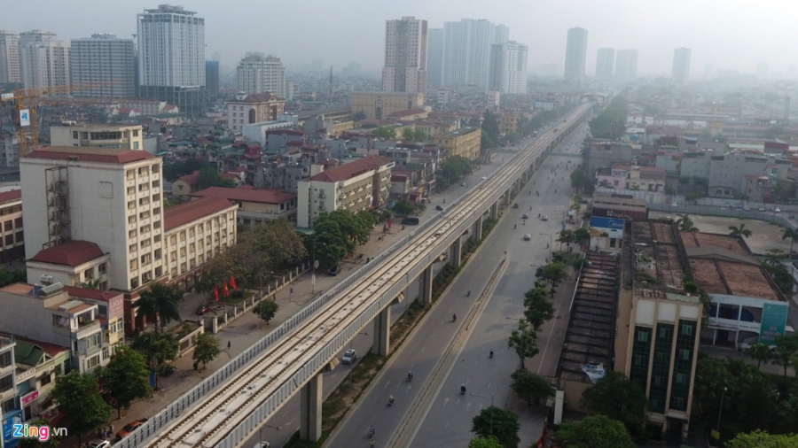 Canh trai nguoc tren duong pho dip nghi le 30/4 hinh anh 18