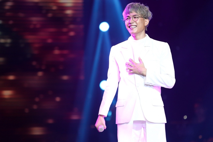 hot-boy-va-ba-me-don-than-bi-loai-khoi-the-voice-du-nhan-mua-loi-khen-10