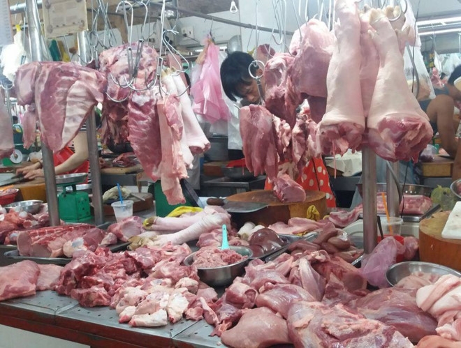Thi truong thit 18 ty USD, sao de nong dan nuoi heo keu cuu? hinh anh 1