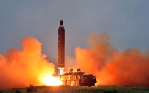  Một vụ phóng tên lửa của Triều Tiên (Ảnh: Reuters) 