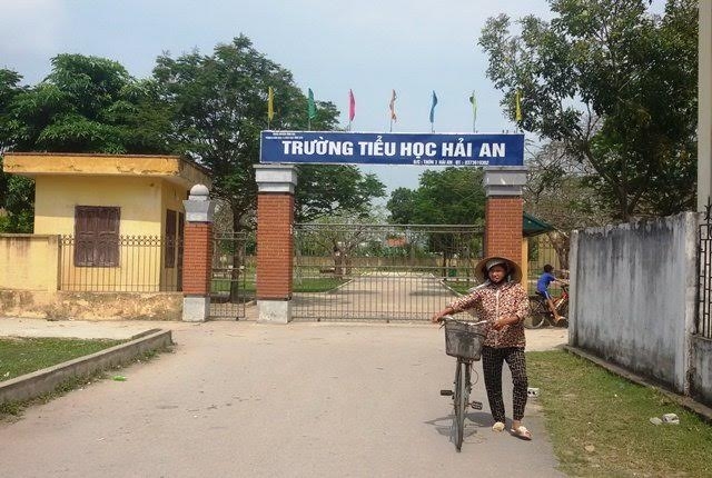 trò lớp 1, trò lớp 1 bị ném mù mắt, ném thước mù mắt, Thanh Hóa