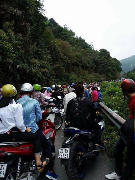 Nhìn lại những hình ảnh gây choáng về kỳ nghỉ lễ 30/4 - 1/5 - Ảnh 6.
