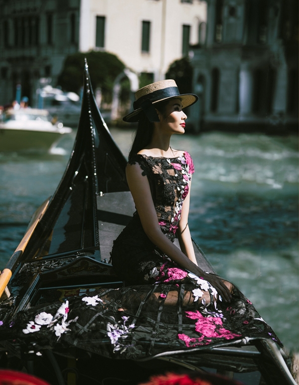 hoang-thuy-dien-vay-da-hoi-yeu-kieu-o-italy-7