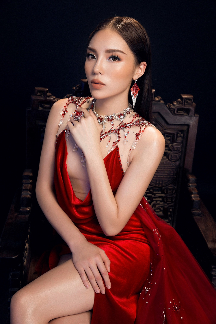 5 thiet ke da hoi ton duong cong cua Ky Duyen hinh anh 4