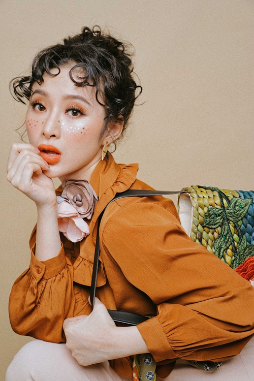 angela-phuong-trinh-gay-an-tuong-voi-mot-trang-diem-tan-nhang-6
