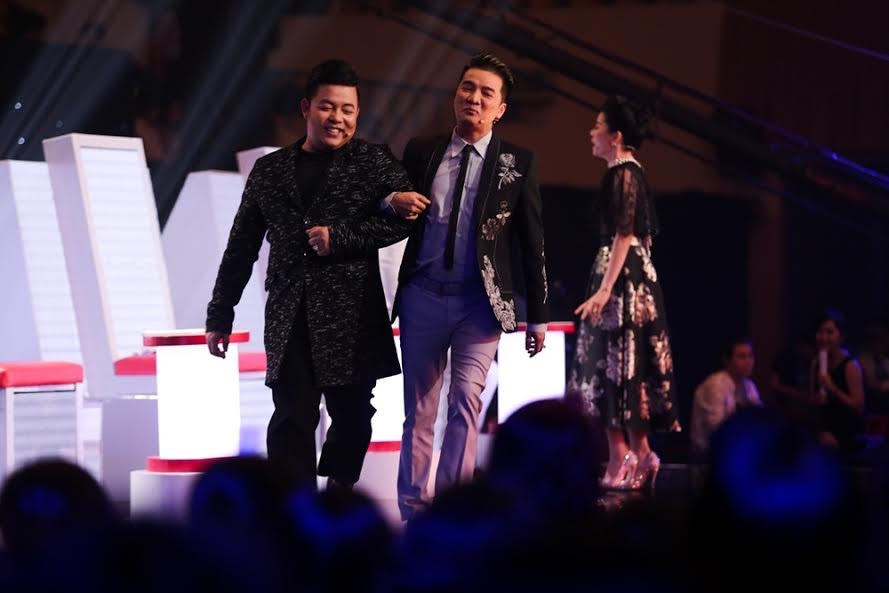 Quang Le buc boi khi Ngoc Son ep thi sinh hat theo y cua minh hinh anh 5