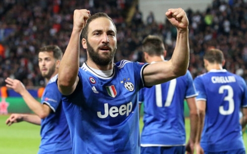 juventus vs monaco lao ba tien lop tre hinh 2