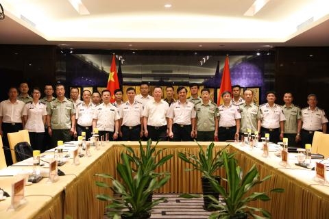 Hinh anh tau Canh sat bien Viet Nam tai Trung Quoc