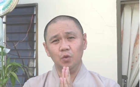 Vach tran su gia doi trong clip xin loi 13 phut cua Minh Beo - Anh 3