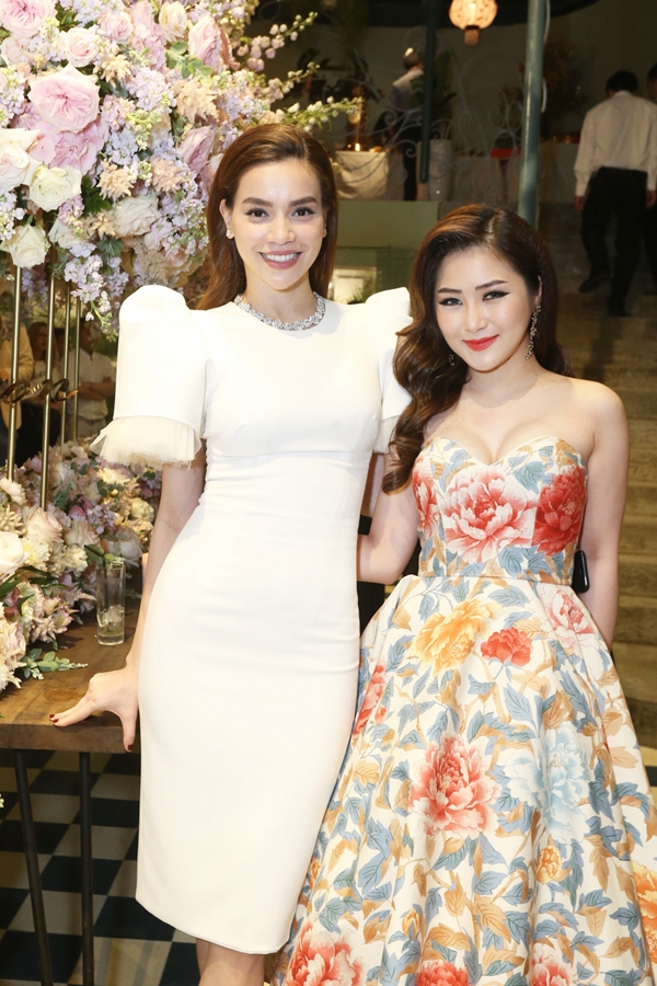 cuong-do-la-den-mung-ho-ngoc-ha-lam-ba-chu-10