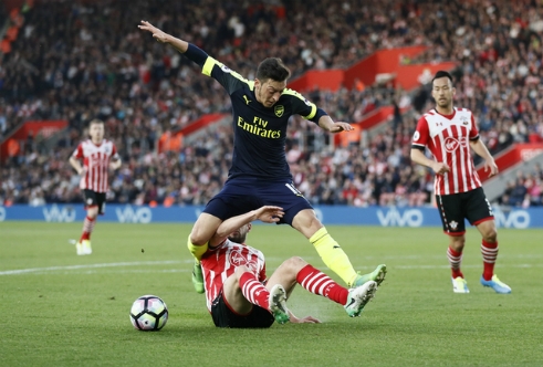 sanchez-no-sung-arsenal-dy-man-utd-ve-vi-tri-thu-sau-1