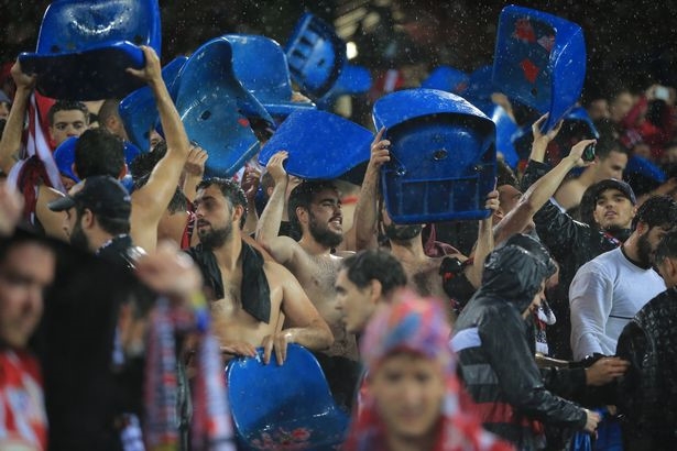 Vi sao CDV Atletico thao ghe mang ve nha? hinh anh 2