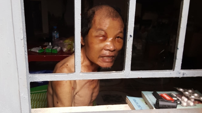 Ông Ký ở cùng với con gái và con rể /// Ảnh Lê Tân