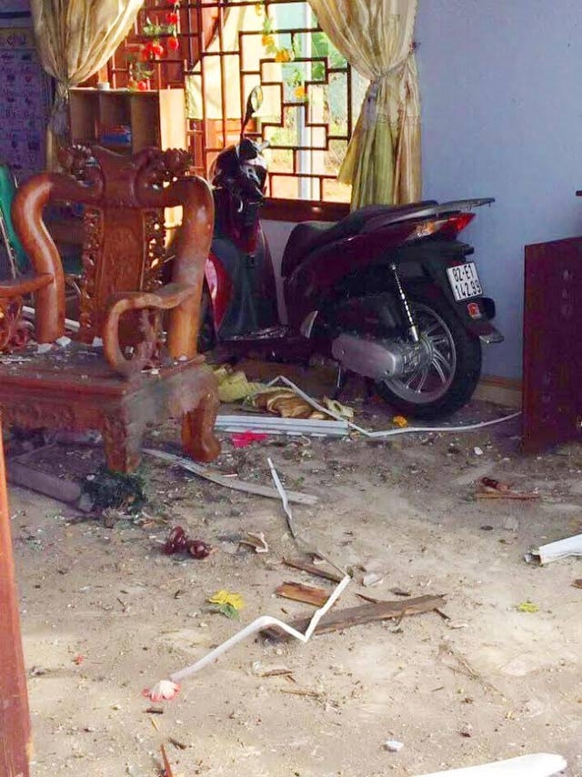 kon tum: mot nha dan tan nat vi bi nem min luc nua dem hinh anh 1