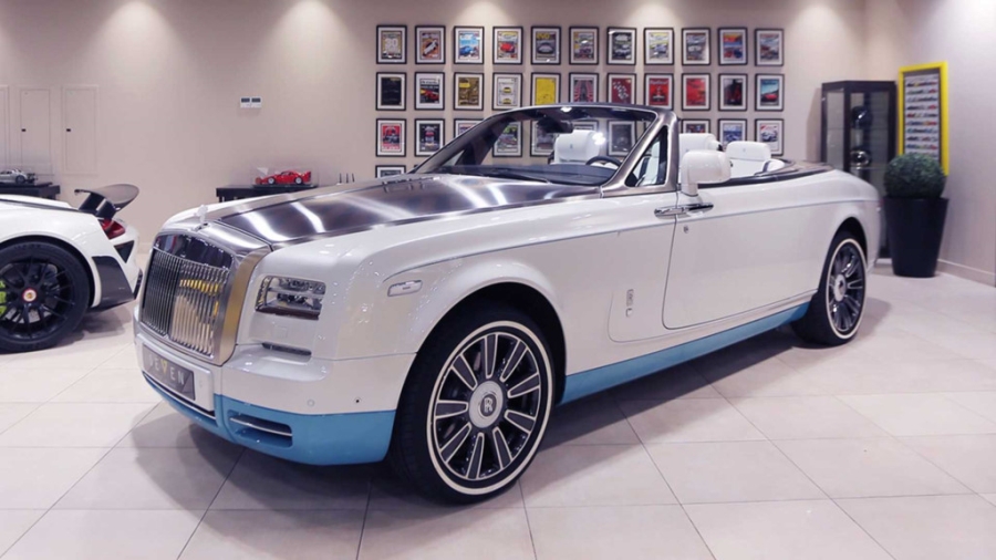 Rolls-Royce Phantom mui tran cuoi cung ra mat tai A-rap hinh anh 2