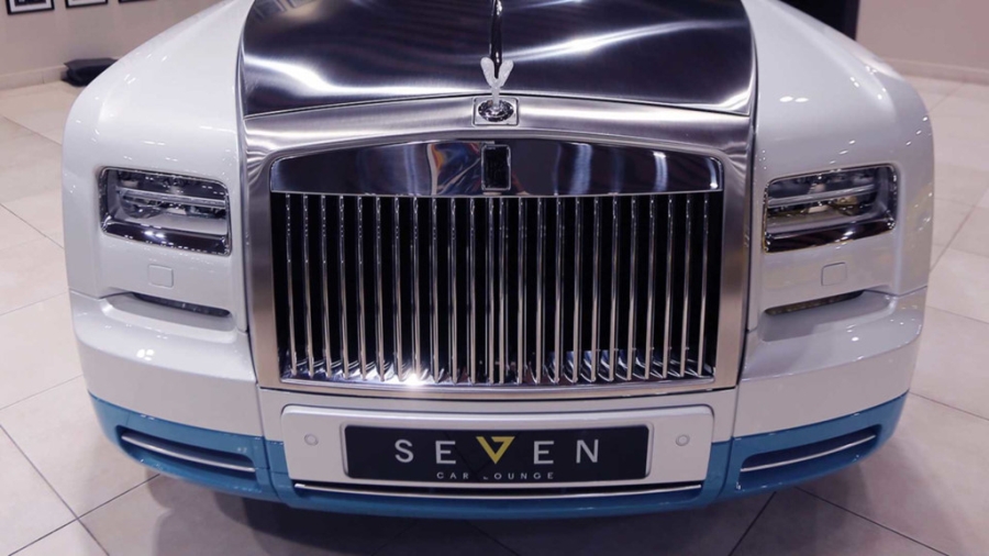 Rolls-Royce Phantom mui trần cuối cùng ra mắt tại Ả-rập hình ảnh 7 Rolls-Royce Phantom mui tran cuoi cung ra mat tai A-rap hinh anh 7