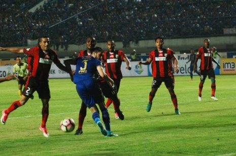 Liga Indonesia mới đá 1 tháng, 18 trọng tài đã bị trảm - ảnh 2