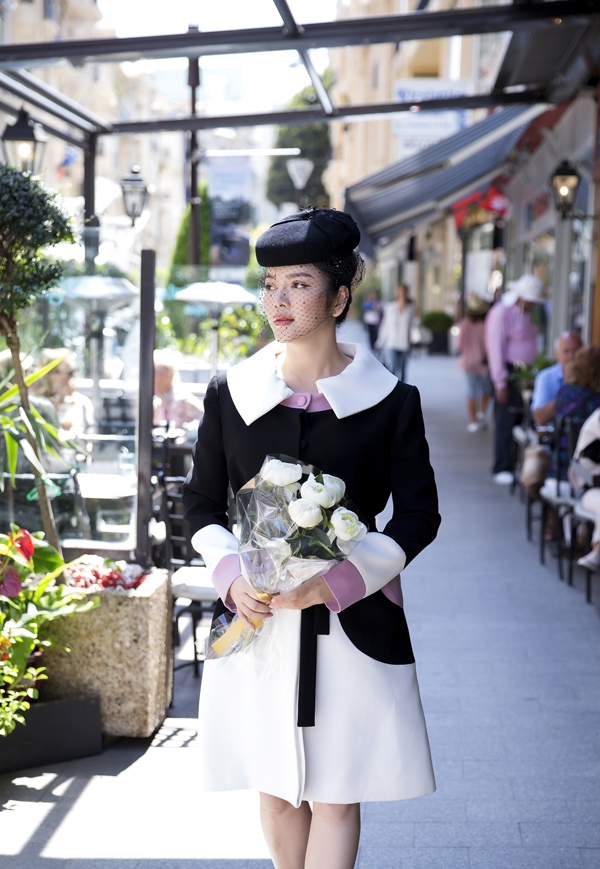 ly-nha-ky-mac-quy-phai-khi-vieng-mo-cong-nuong-grace-kelly-o-monaco-4