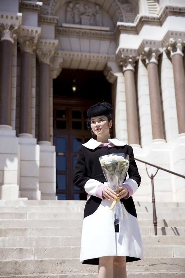 ly-nha-ky-mac-quy-phai-khi-vieng-mo-cong-nuong-grace-kelly-o-monaco-8