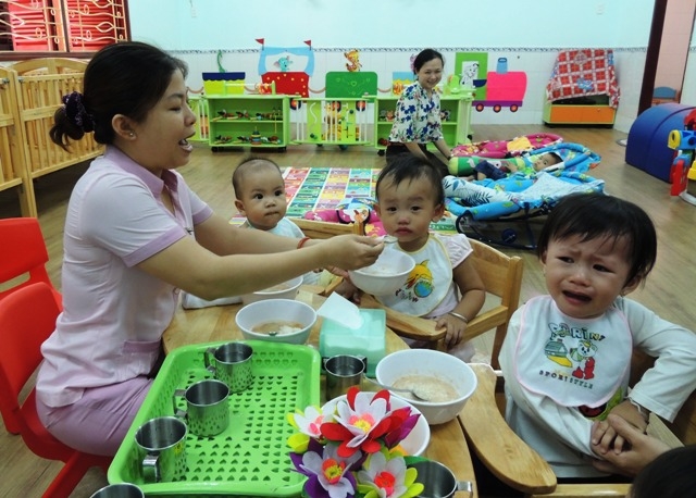  Dù có rất nhiều chính sách đặc biệt cho đội ngũ giáo viên mầm non nhưng TPHCM vẫn đang thiếu trên 11.000 giáo viên mầm non. 