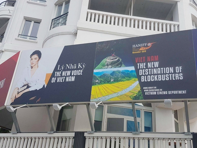 ly-nha-ky-len-tieng-ve-tam-pano-gay-tranh-cai-tai-lhp-cannes