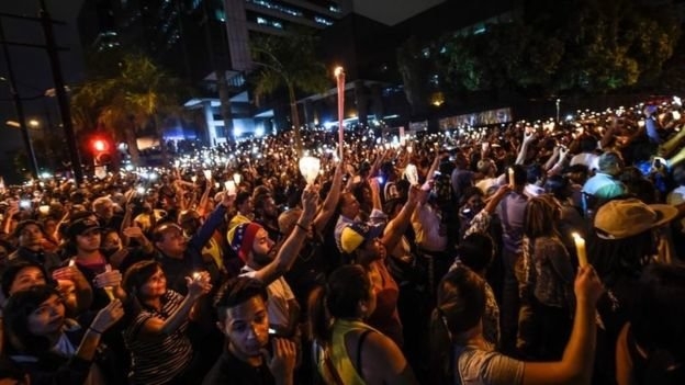 Venezuela điều 2.600 lính đi trấn áp cướp, bạo động 
