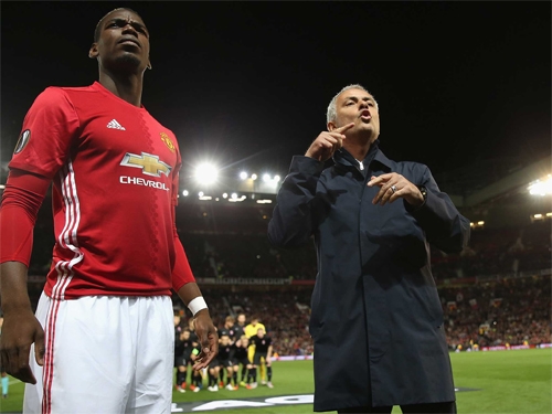 mourinho-neu-phi-chuyen-nhuong-con-mot-nua-pogba-da-la-ban-hop-dong-tuyet-voi-1