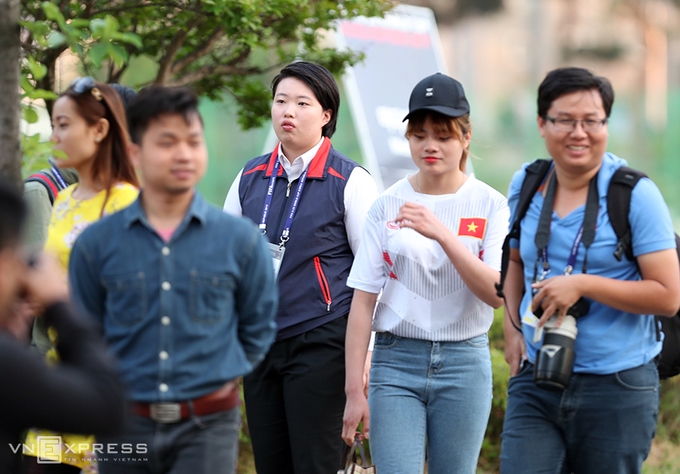 U20 Việt Nam tập kín, xua đuổi CĐV