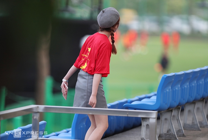 U20 Việt Nam tập kín, xua đuổi CĐV
