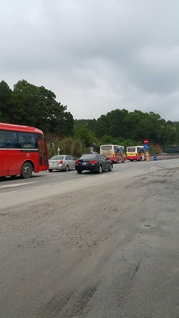 Lực lượng CSGT có mặt phân luồng điều tiết giao thông