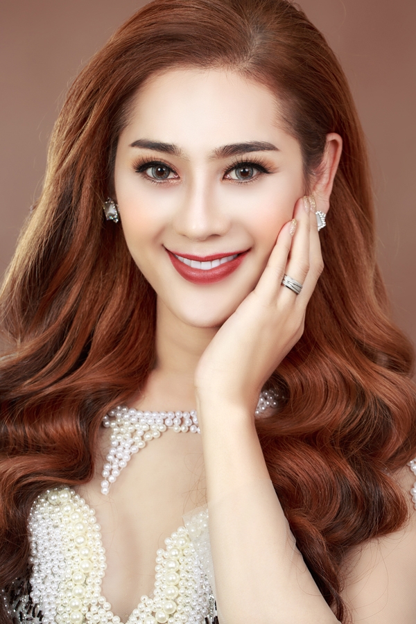 lam-khanh-chi-khoe-ve-nu-tinh-khi-lam-mau-anh-1