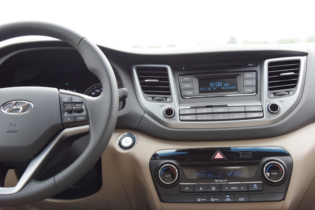 Crossover cỡ nhỏ Hyundai Tucson phiên bản mới lộ diện tại Việt Nam - Ảnh 5.