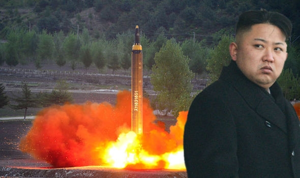 kim jong-un tuyen bo san xuat ten lua hang loat mac my de doa hinh anh 1
