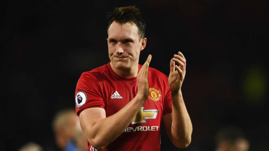 Pogba ruc sang o doi hinh hay nhat vong 38 Premier League hinh anh 3