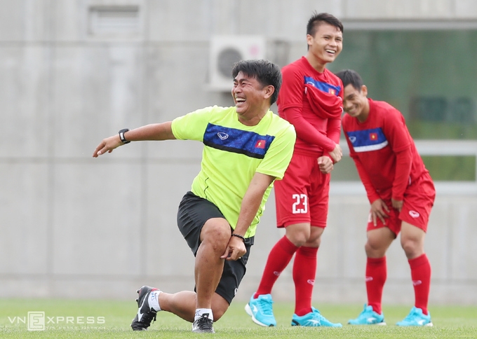 Tiếng cười rộn rã trên sân tập của U20 Việt Nam