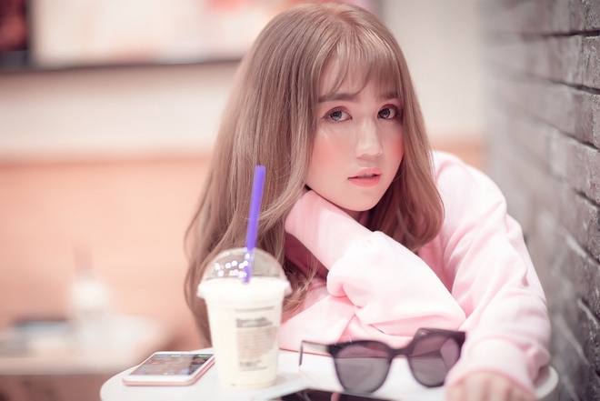 bat ngo voi net chu ho ngoc ha, pham huong, ngoc trinh, hari won hinh anh 3