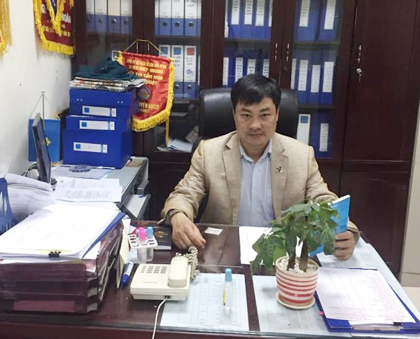 dem khuya, thieu phu khoc ngat khi phat hien bi mat chong giau kin - 1