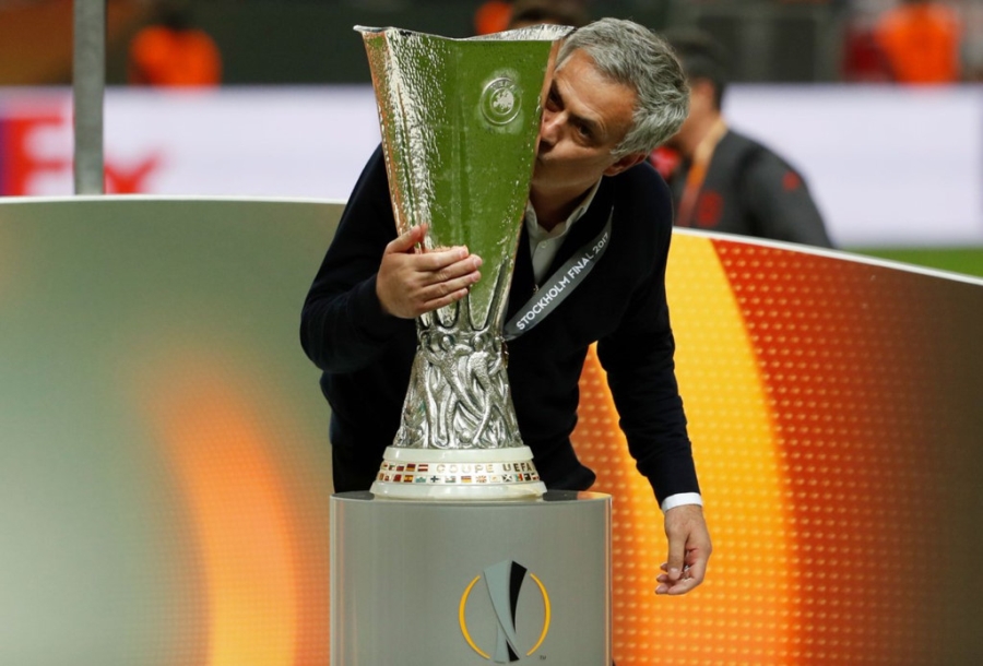 Ong vua chung ket Mourinho can quet danh hieu ra sao? hinh anh 3