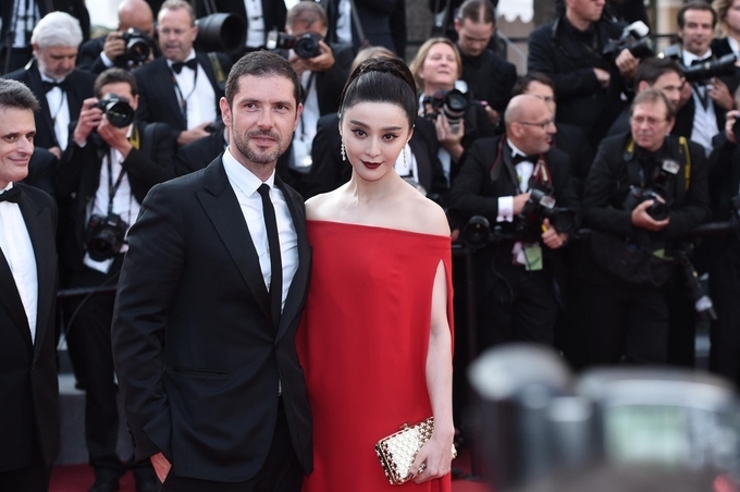 Phạm Băng Băng bị chê vì váy 'nuốt dáng' trên thảm đỏ Cannes