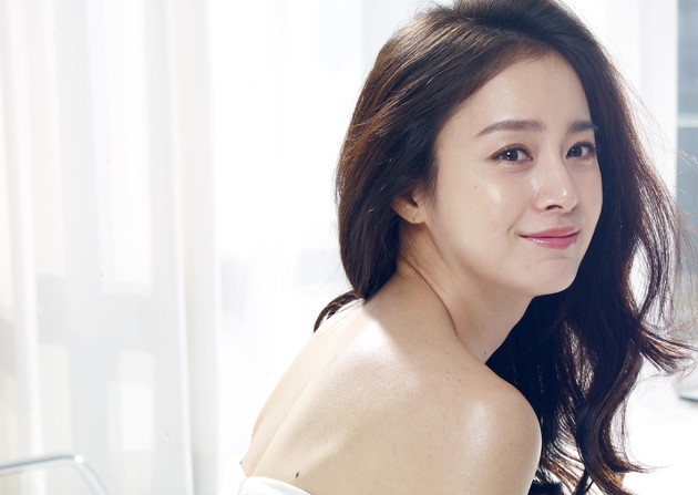 Kim Tae Hee chua nghi viec de duong thai hinh anh 2
