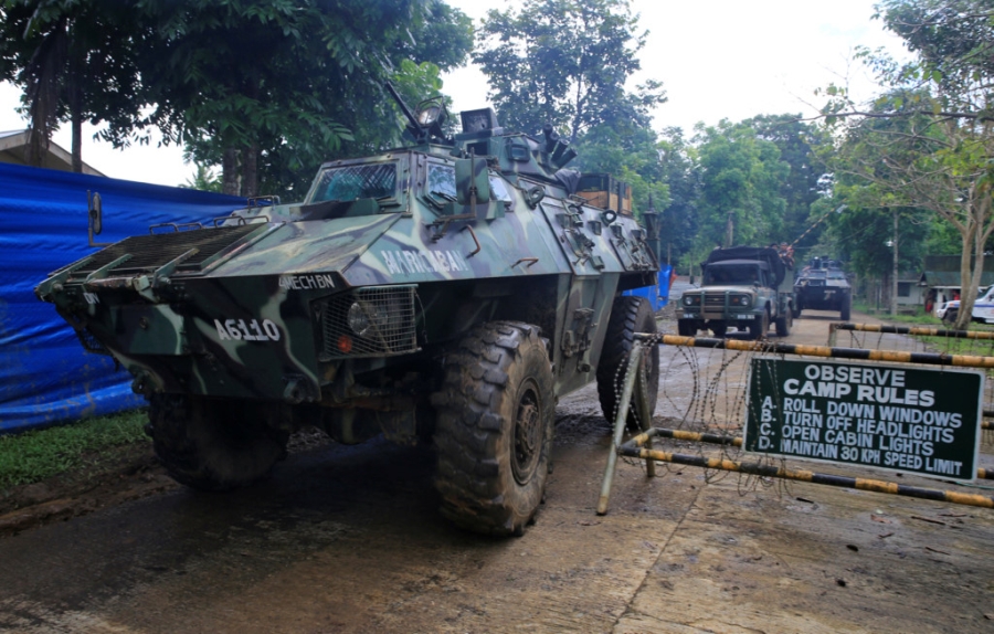 Canh dan Philippines treo co trang trong giao tranh chong IS hinh anh 10