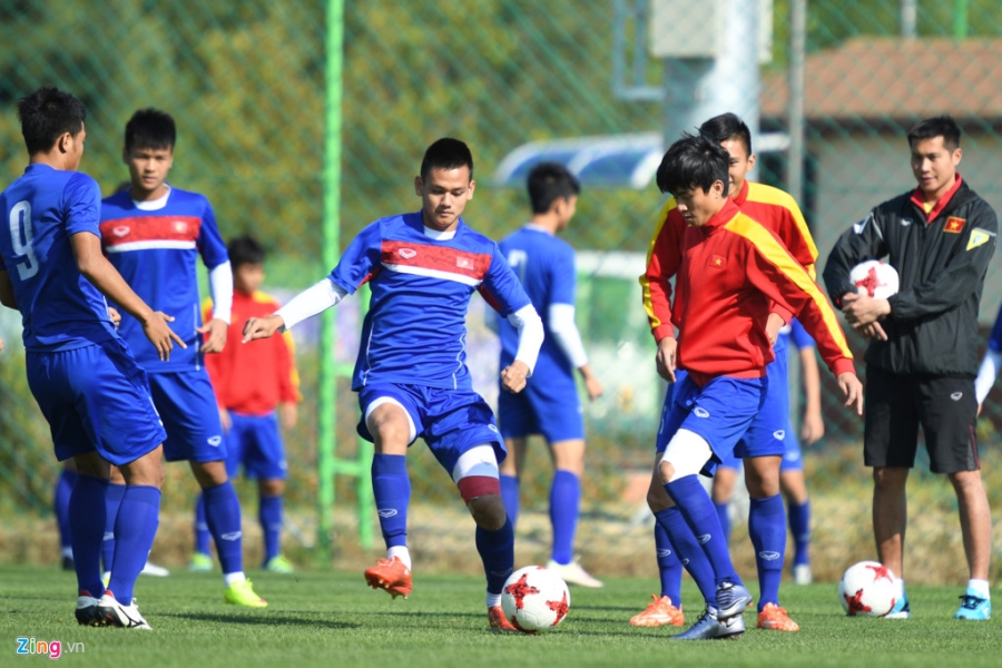 U20 Viet Nam tap da voi 2 tien dao truoc tran gap U20 Honduras hinh anh 1