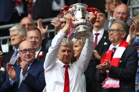 HLV Wenger chinh thuc an dinh tuong lai o Arsenal hinh anh