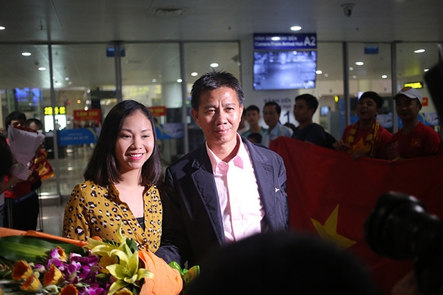  HLV Hoàng Anh Tuấn bình thản dù bị bầu Đức chê kém tài 