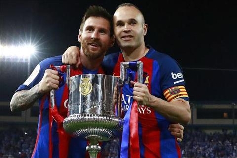 Tien ve Iniesta map mo ve tuong lai tai Barca hinh anh