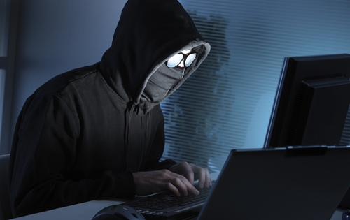 vi-sao-hacker-thich-mac-ao-trum-dau-ngoi-trong-bong-toi